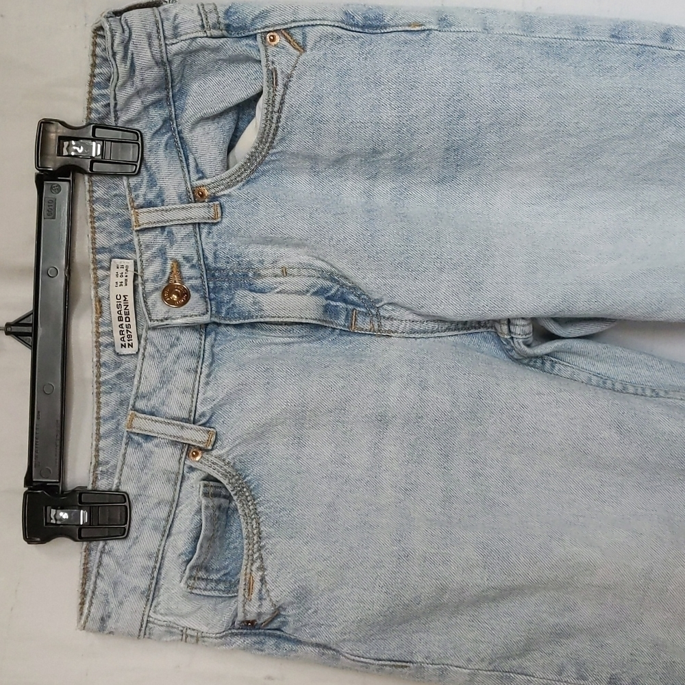 Zara light wash frayed tassel hem ankle cropped jeans - Picture 4 of 8